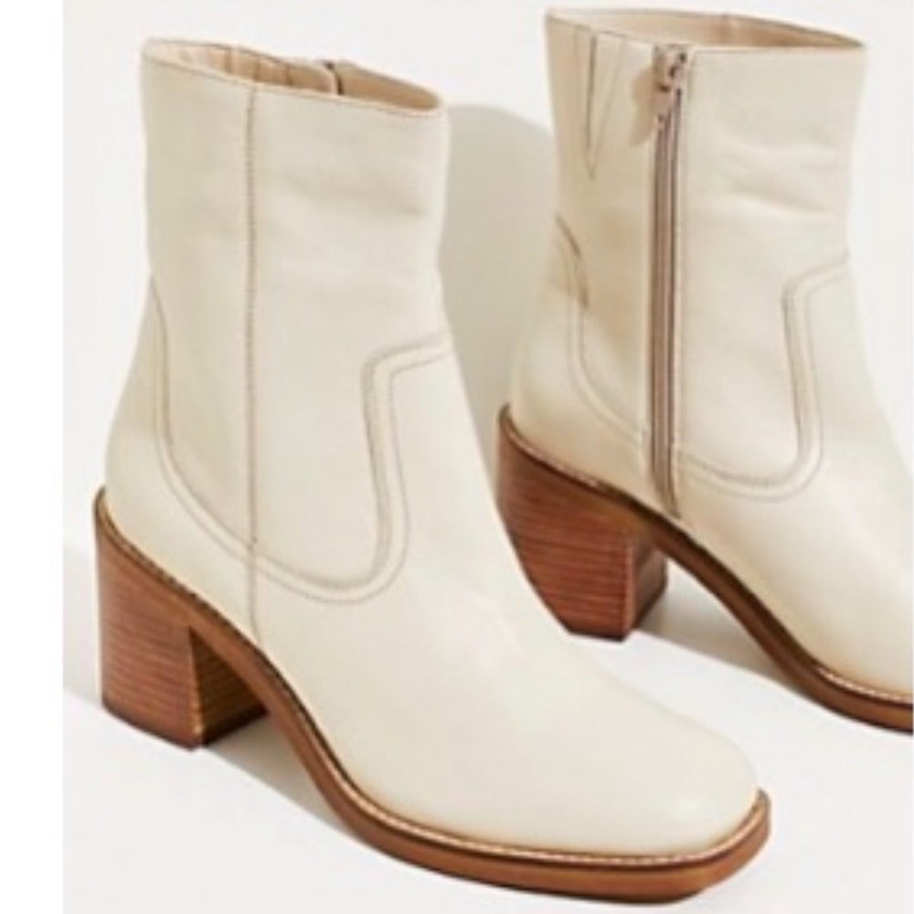 Seychelles Cream Heeled Boots